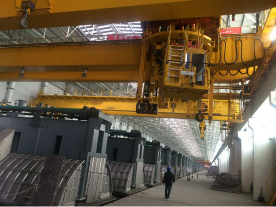 鋁電解多功能機組的作用與結構